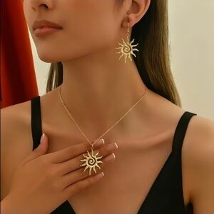 Gold Tone Sunburst Pendant Necklace and Earrings Set. New!